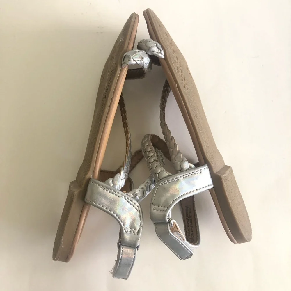 DV Dolce Vita Cassie Girls Silver Iridescent. Braided Straps Sandal Size 2